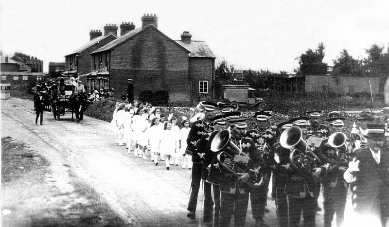 easter parade 1925043.jpg